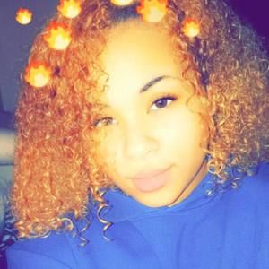 Meet your Posher, Michaela